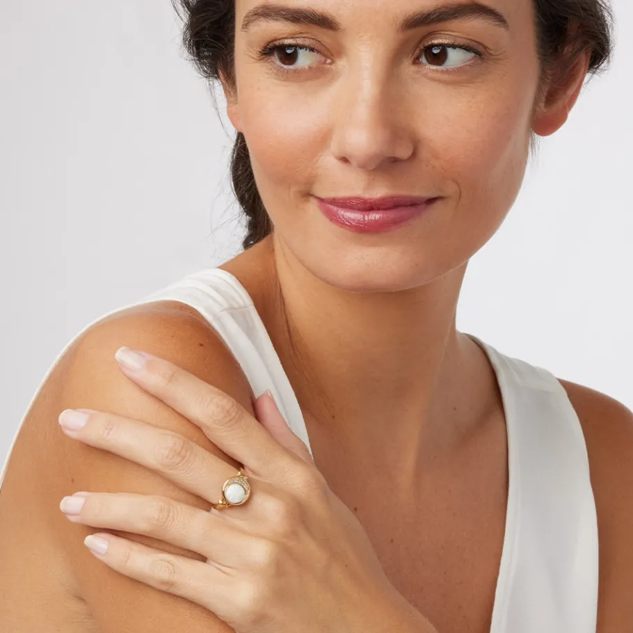 The Met Store Celestial Symbols Carved Mother-of-Pearl Signet Ring