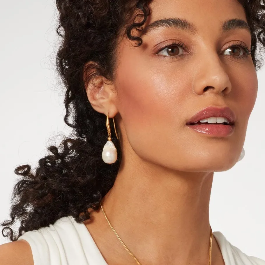 The Met Store Cypriot Twist Pearl Necklace and Drop Earrings Set