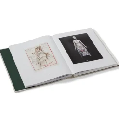The Met Store Karl Lagerfeld: A Line of Beauty