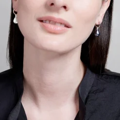 The Met Store Venus Pearl Silver Drop Earrings, Black/White